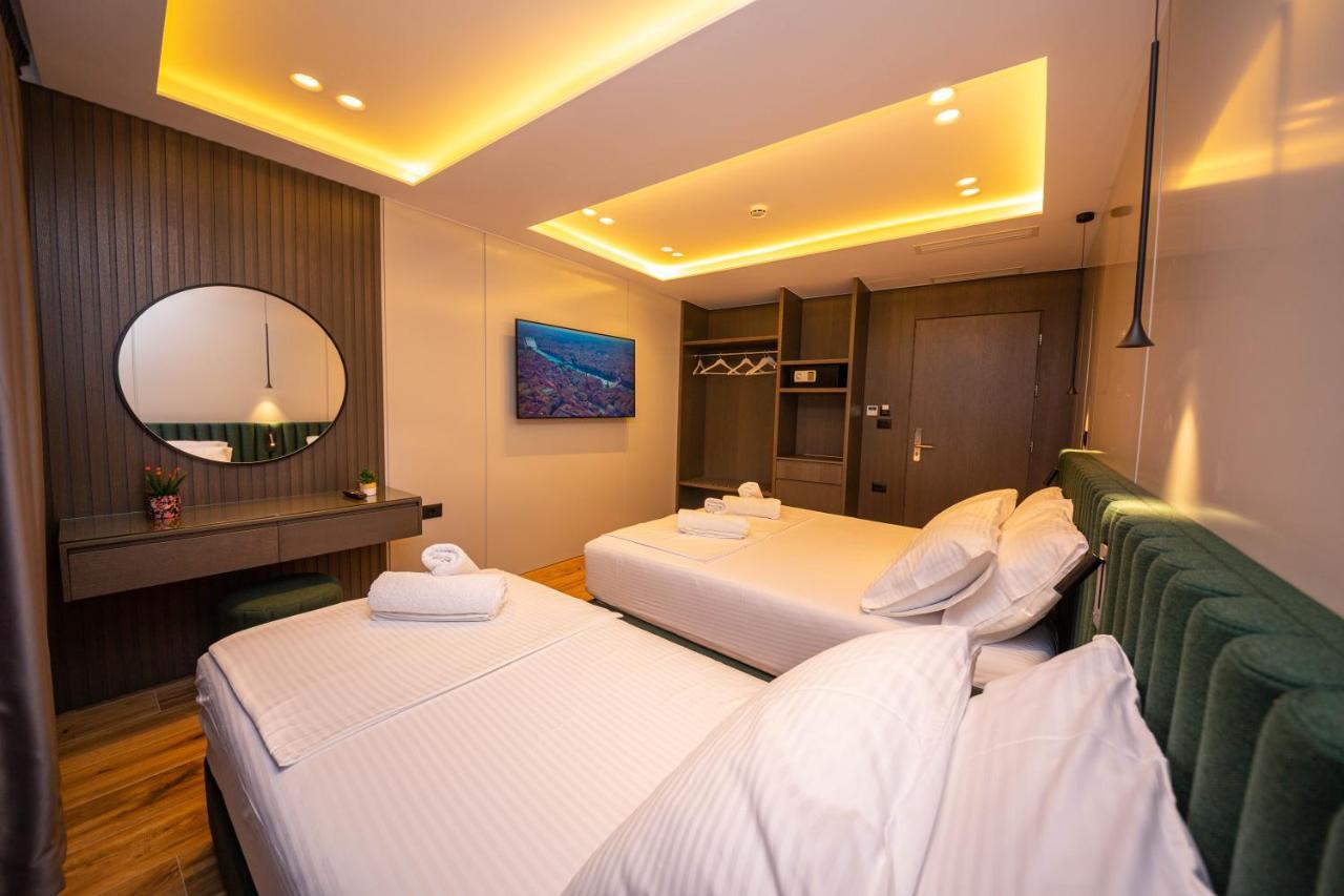 סרנדה Hotel Lili-1 מראה חיצוני תמונה