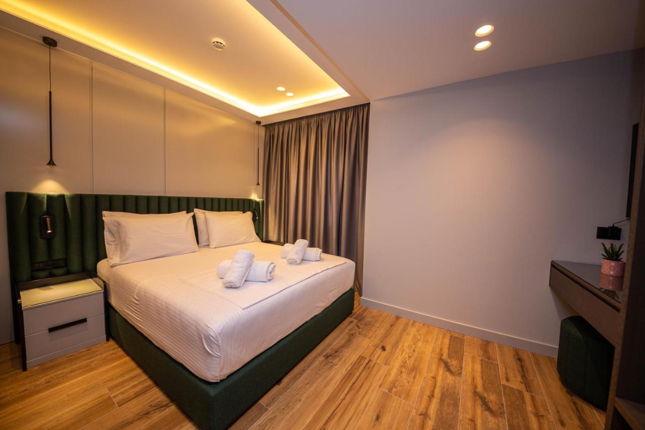 סרנדה Hotel Lili-1 מראה חיצוני תמונה