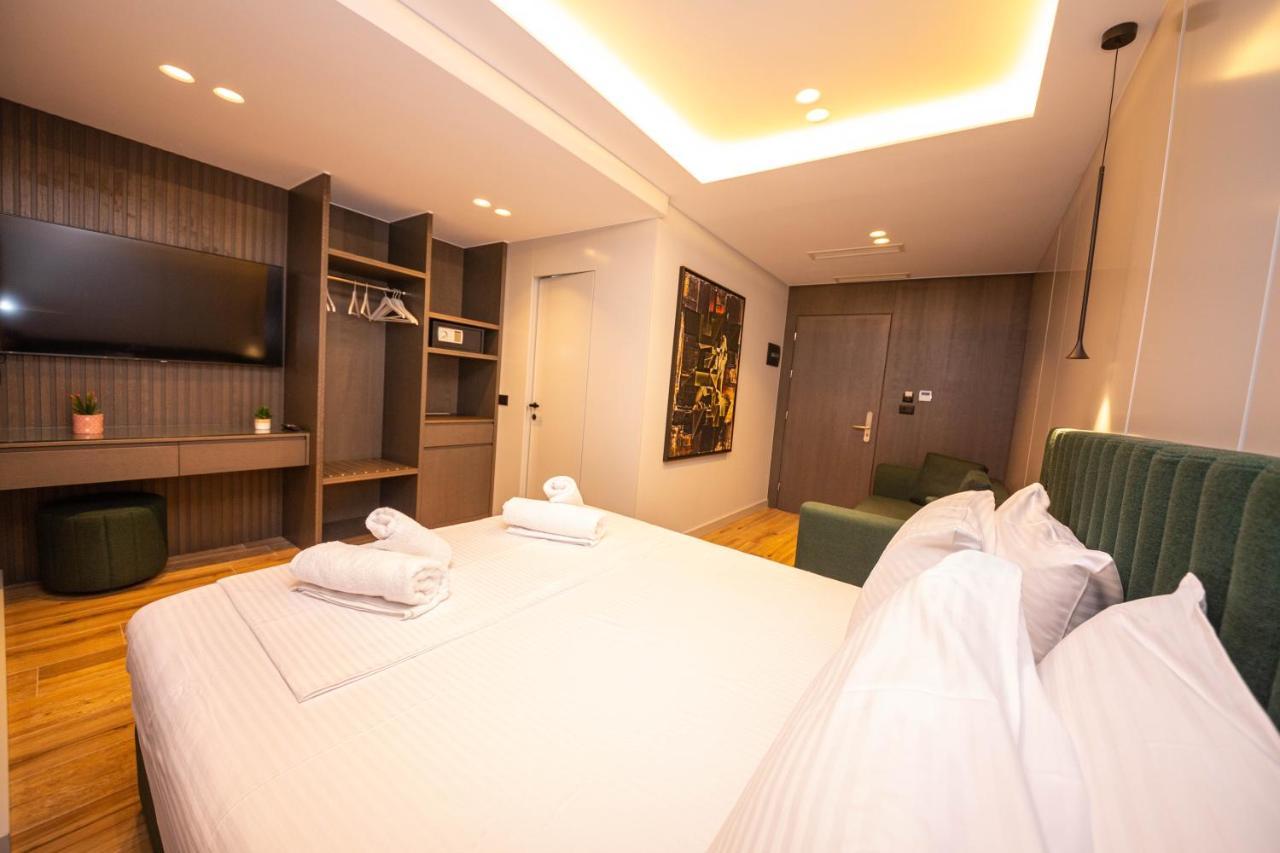 סרנדה Hotel Lili-1 מראה חיצוני תמונה