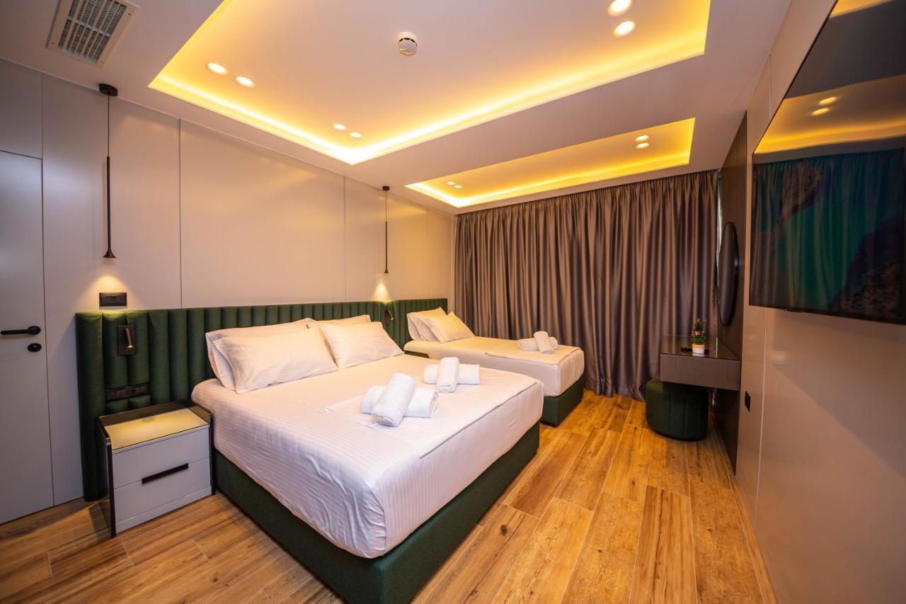 סרנדה Hotel Lili-1 מראה חיצוני תמונה