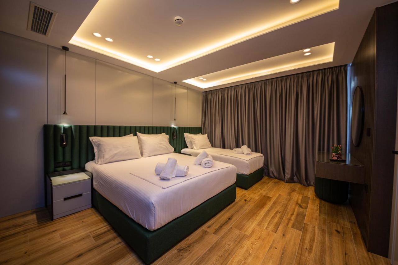 סרנדה Hotel Lili-1 מראה חיצוני תמונה